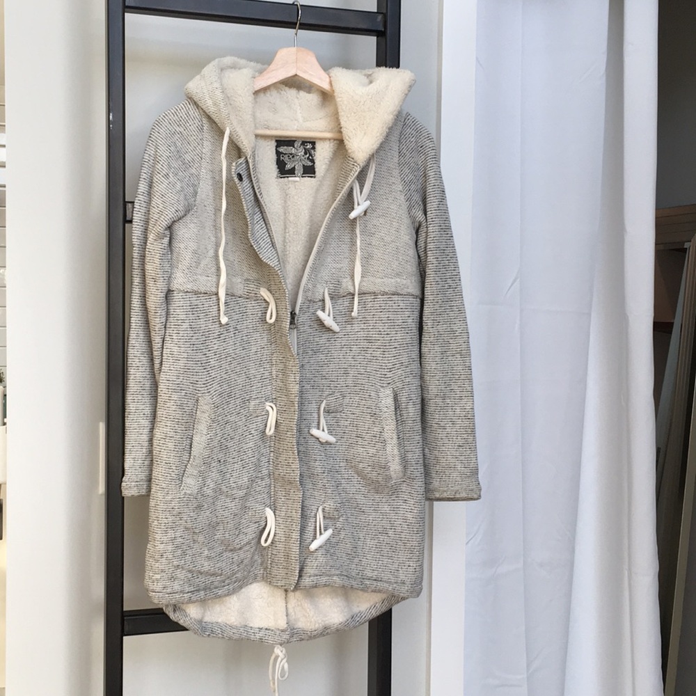 Super stylish women’s Sherpa RipCurl fleece jacket